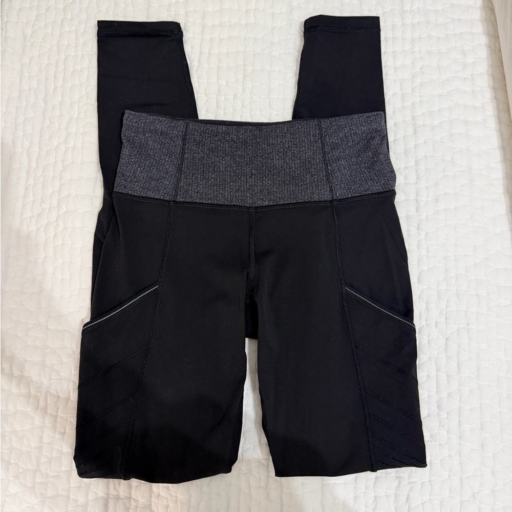 Lululemon Black and Gray Leggings with Pockets and woven waist